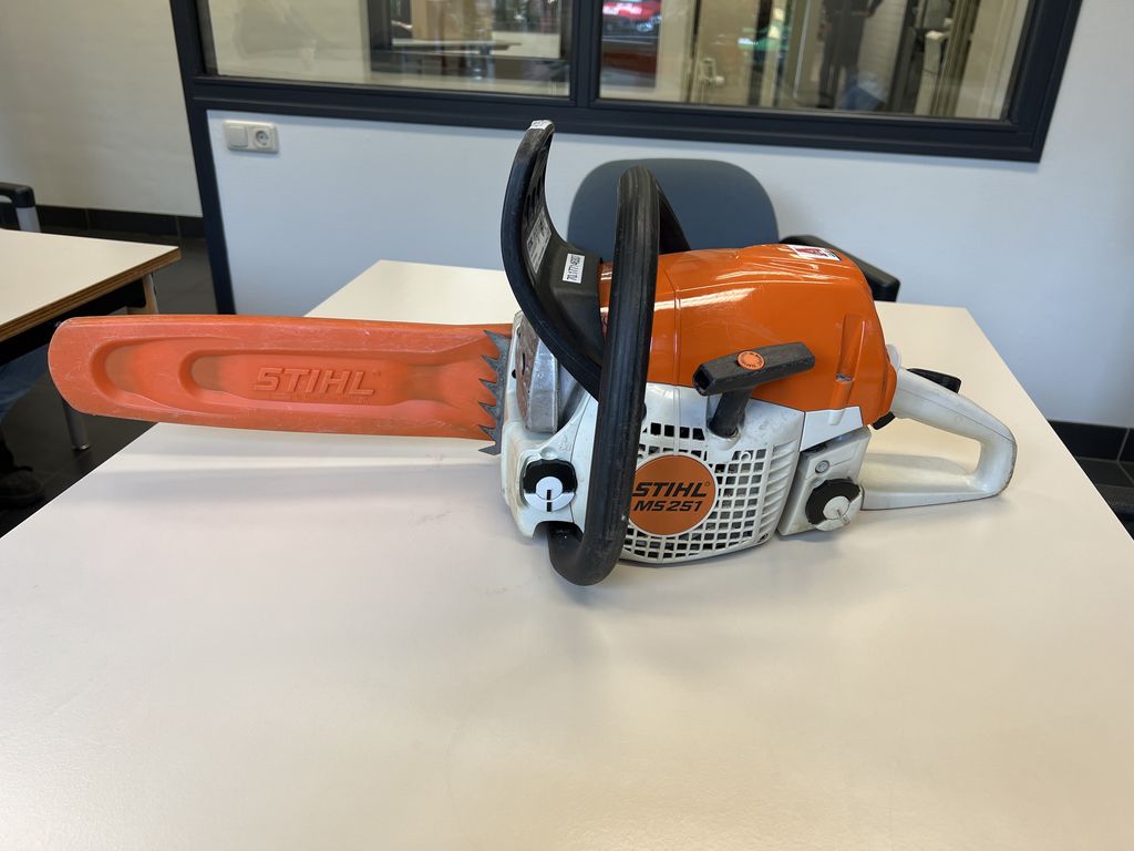 Stihl-MS 251 Kettingzaag