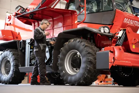 Sinds 1996 zijn wij dealer van Manitou.