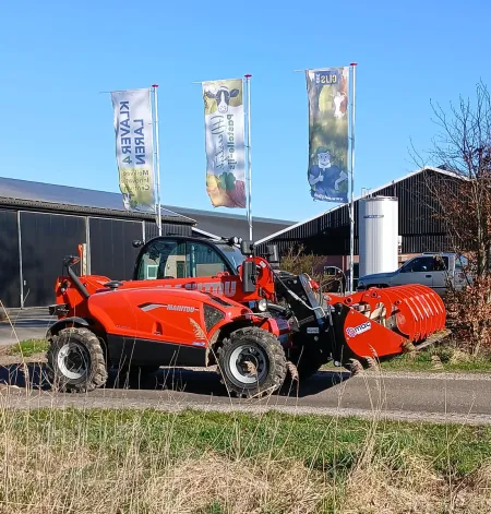 Nieuwe Manitou MT 625 afgeleverd bij het Melkvee Innovatie Centrum Klaver 4 in Laren