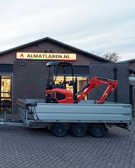 Twee mooie afleveringen: Manitou M50-4 en Kubota U18-5 naar tevreden klanten