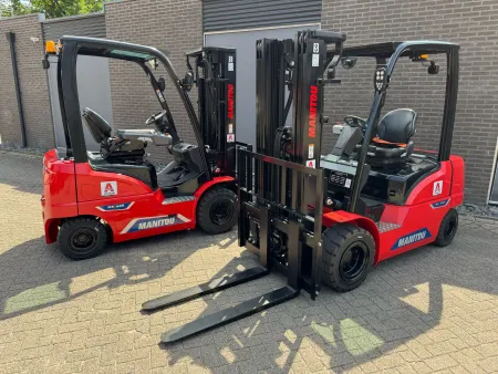 Almat breidt verhuurvloot uit met twee elektrische Manitou ME-LIFT heftrucks