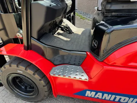 Almat breidt verhuurvloot uit met twee elektrische Manitou ME-LIFT heftrucks