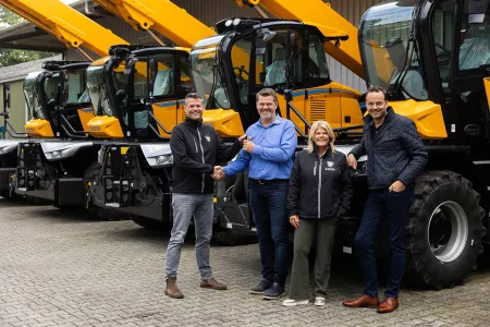 Vlnr: Erik Jansen (Bultena), Gerko Roekevisch (Almat), Karen Van Oorschot (Bultena), Jeroen Jacobs (Almat).